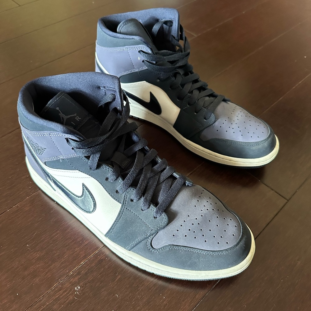 Nike Men’s Air Force Ones size 12